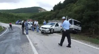 Şarköy'de Trafik Kazası: 3 Yaralı