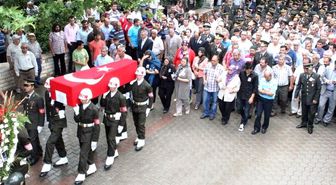 Şehit Astsubay Balıkesir'de Toprağa Verildi