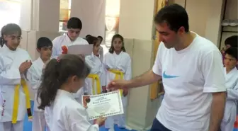 Karate Kuşak Sınavları Yapıldı