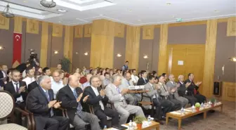 Milli Eğitim Bakanlığı ve İzmir Üniversiteleri Yabancı Dil Çalıştayı'nda Buluştu