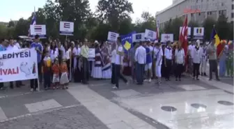 Uluslararası Folklor Festivali Kortej Yürüyüşü ile Başladı