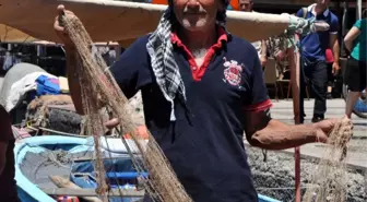 Foça'da 'Duran Balıkçı' Eylemi