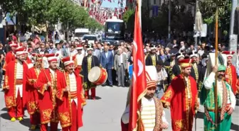 Hazar Şiir Akşamları, Şairler Yürüyüşü ile Başladı