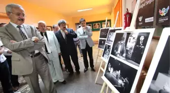 Öksüz 'Sahne Tozu' Fotoğraf Sergisi Açtı