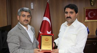 Bingöl Buhara Eğitim Kültür ve Sanat Vakfı Başkanı Değişgeç, Bingöl Belediye Başkanı Atalay'ı...