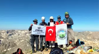 Selçuklu Dağcılar Munzur Dağlarına Tırmandı
