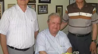 DP'den 80'lik Başyazara Ziyaret