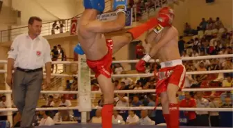 Gençler Kick Boks Şampiyonası Denizli'de Başladı