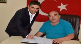 Tekin, Üsküdar'a İmzayı Attı