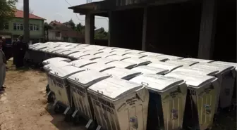 Ferizli'nin Köylerine 420 Adet Çöp Konteyneri Dağıtıldı