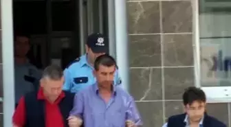 Sokak Ortasında Bıçaklanarak Öldürülen Kadın Toprağa Verildi