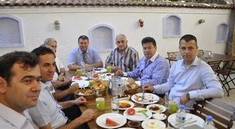 Akhisarlı Serbest Muhasebeci ve Mali Müşavirler, Basınla Kahvaltıda Buluştu