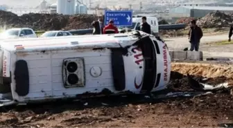 Çorum'da Ambulans ile Traktör Çarpıştı: 4 Yaralı