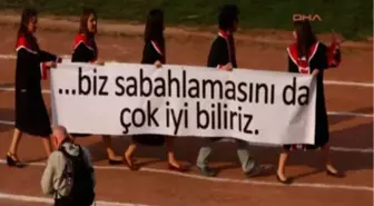 ODTÜ Mezunlarından Gezi Pankartları