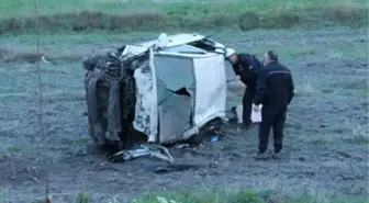 Otomobil Tarlaya Uçtu: 5 Yaralı