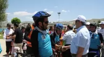 'Pedal Pedal Vangölü' Bisiklet Ekibi Van'a Ulaştı