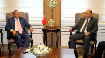 Ardahan Valisi Azizoğlu'ndan, Trabzon Valisi Kızılcık'a Ziyaret