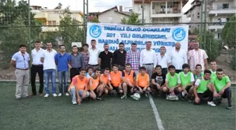 Türkeş Anısına Halı Saha Futbol Turnuvası Düzenlendi