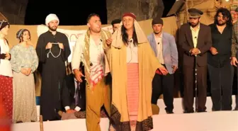 Erzin'de 'Yılanların Öcü' Sahnelendi