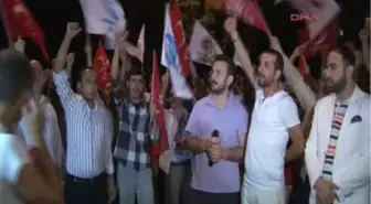 * Mısır'da Gerçekleşen Askeri Darbenin Ardından, Saadet Partisi Üyesi Bir Grup, Mısır Konsolosluğu...