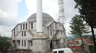 Hayırsever İşadamı Kendi Köyüne 1 Milyon TL'lik Cami Yaptırıyor
