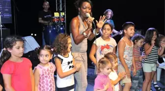 Dünya Yıldızı Buca'da Sahne Aldı
