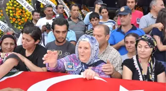 Metan Gazı Faciasında Ölenler Gözyaşları Arasında Toprağa Verildi