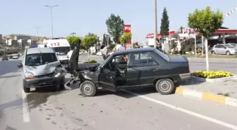 Karabük'teki İki Ayrı Kazada 5 Kişi Yaralandı