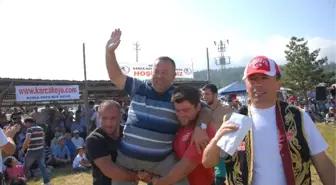 Karca Köyünde Ağalık El Değiştirdi