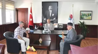 Aşık Veysel'in Oğlu Vali Kolat'ı Ziyaret Etti