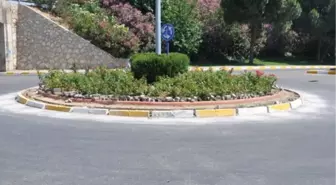 Salihli'de Kavşaklar Aydınlatıldı