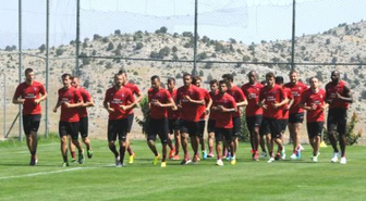 Trabzonspor'da Sol Bamba Antrenmana Çıktı