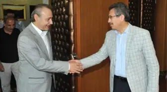 Gazeteciler Başkan Poyraz'ı Ziyaret Etti