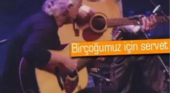 Jimmy Page İmzalı Akustik Gitar, Yaklaşık 40 Bin Dolara Satıldı