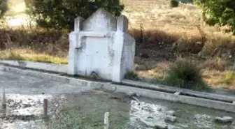 Şarköy'deki Osmanlı Çeşmesi İlgi Bekliyor