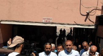 CHP'li Tekin Gaz Fişeğinden Yaralanan 17 Yaşındaki Tombul'u Ziyaret Etti