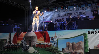 Mustafa Ceceli Şarkılarıyla Bayburt'u Çoşturdu