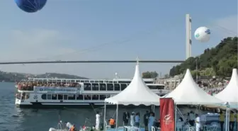 Shell Yüzme Ekibi Boğazı Fethetti