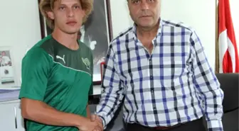 Akhisar Belediyespor'da Erkan Taşkıran ve Mehmet Akyüz İmzayı Attı