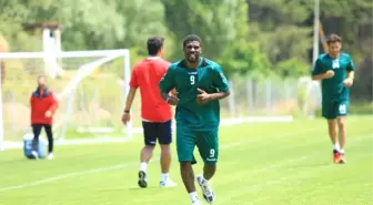 Mbamba, Torku Konyaspor Kampına Katıldı