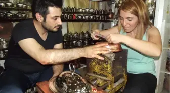 Diyarbakır'da Kadın Bakır Ustaları Yetişiyor