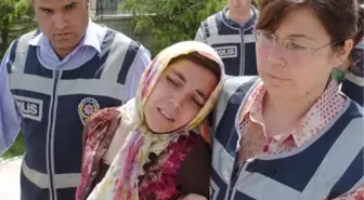 Oğlunu Halıya İşediği İçin Öldürmüş