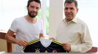 Milli Futbolcu Gönülden Ankara Milli Eğitim Müdürüne Nezaket Ziyareti