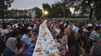 Başkan Göksel, Belediye Personeli İle Birlikte İftar Yaptı