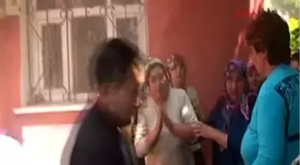 Kızlarının Çeyizi İçin Gözyaşı Döktü