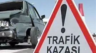 Ayvalık'da Trafik Kazası: 2 Yaralı