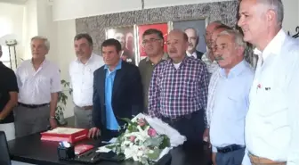 CHP'li Meclis Üyeleri İl Başkanı Çuhadar'ı Ziyaret Etti