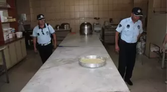 Edremit Zabıtası, Ramazan'da Denetimlerini Artırdı