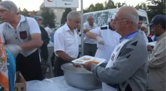 Cumhuriyet Mahallesi'nde İftar Yemeği