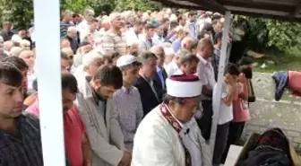 Kazada Ölen İmam, Görev Yaptığı Caminin Bahçesine Defnedildi